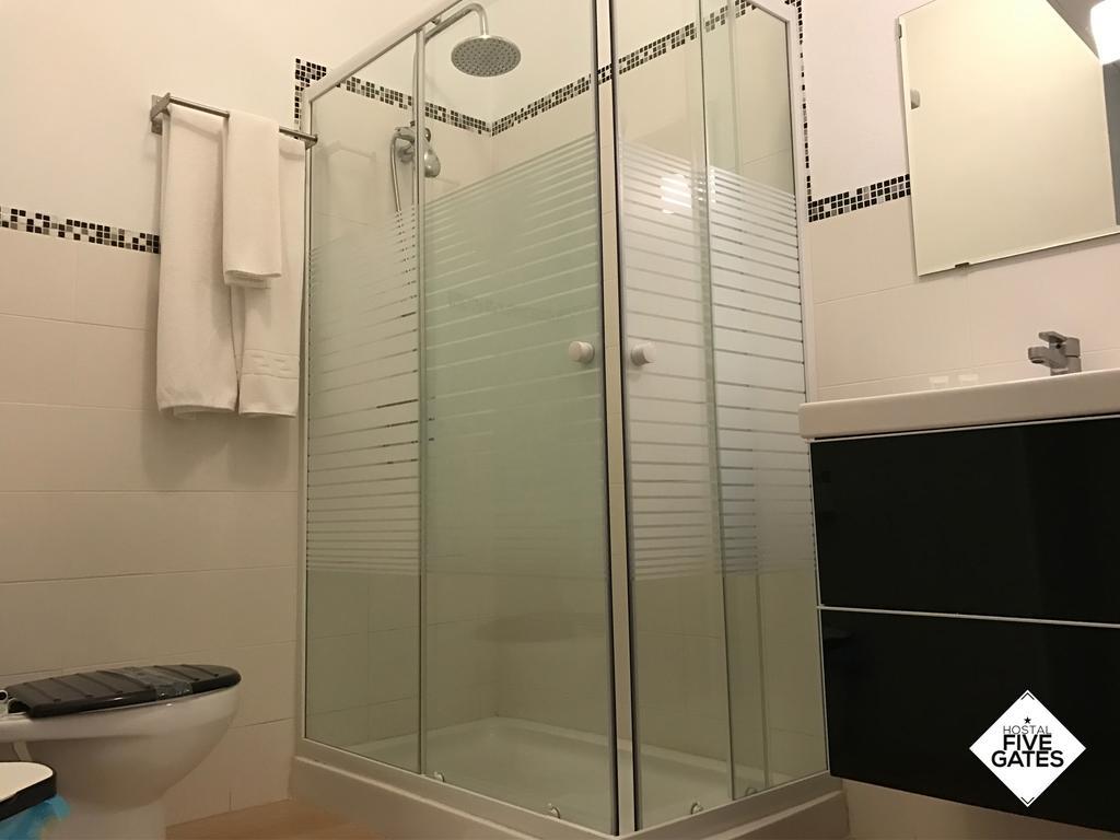 Hostal Five Gates Осуна Экстерьер фото