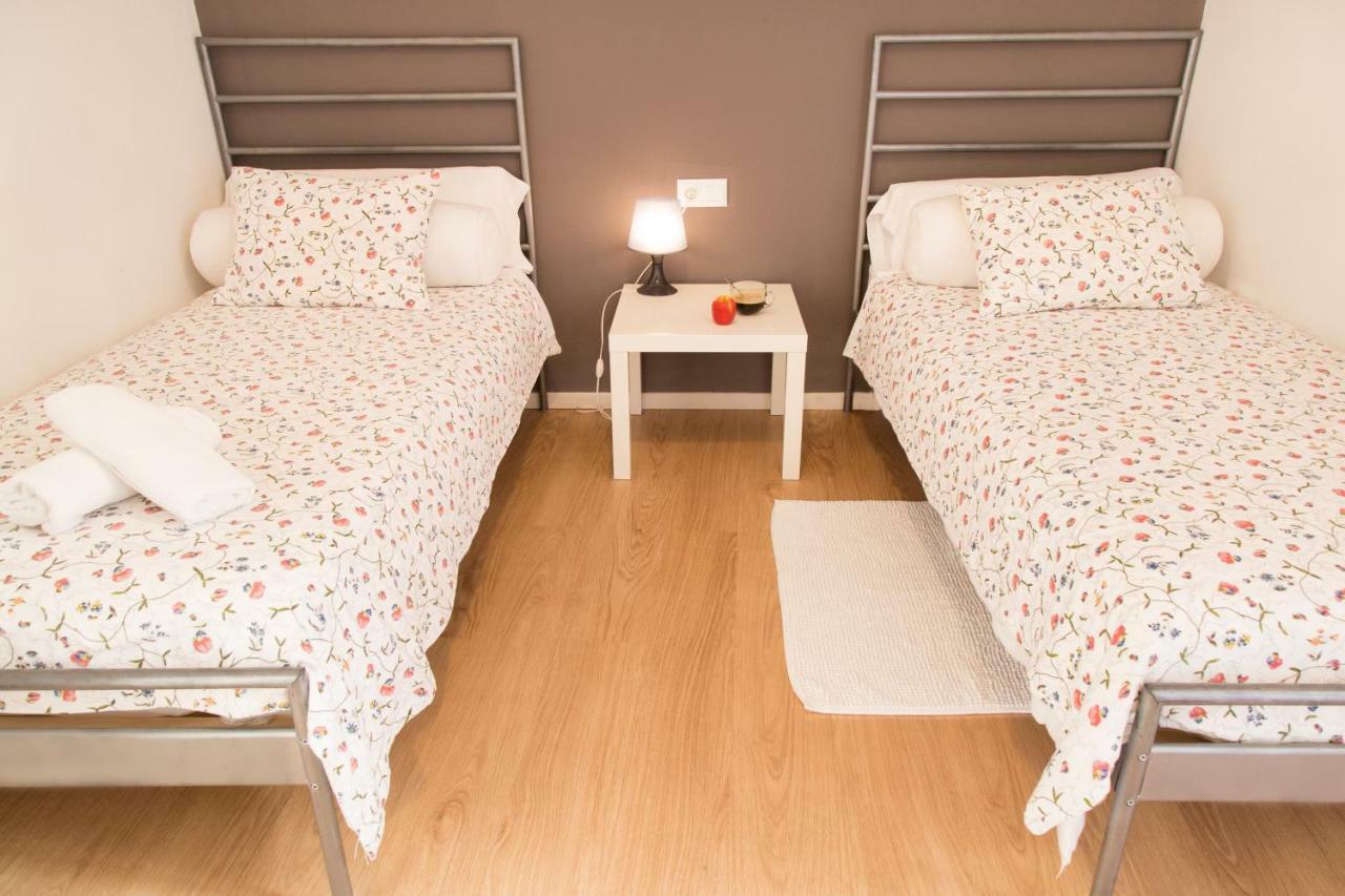 Hostal Five Gates Осуна Экстерьер фото